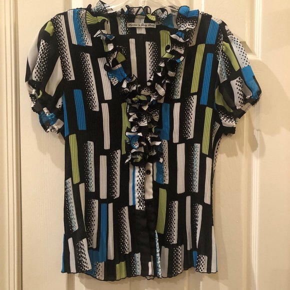 Ladies Top - Picture 1 of 1